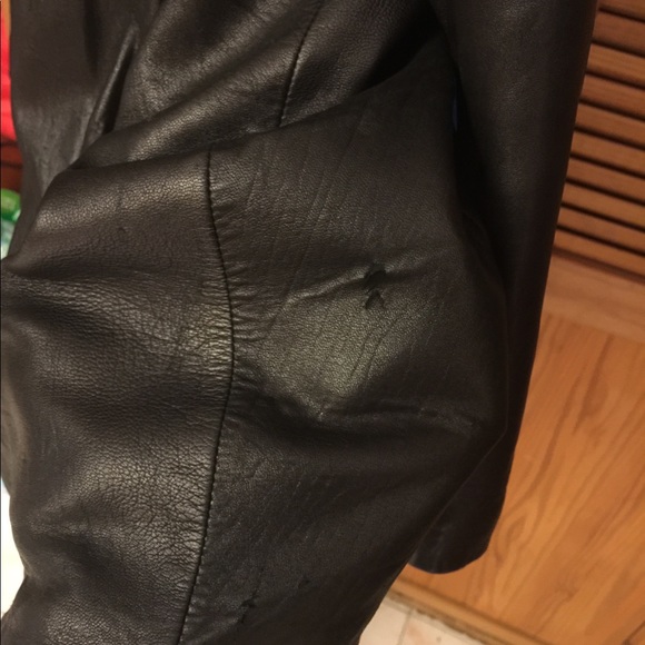 Leather jacket - Picture 4 of 6